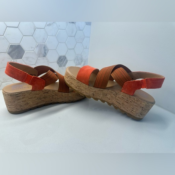 SOREL CAMERON Signal Red Platform Slingback Strap Wedge Sandals Size 7.5 . B4 - Picture 9 of 10